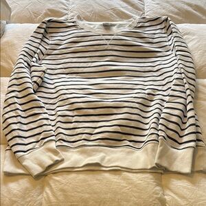 Amazon Essentials Striped Crewneck